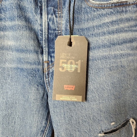 Levis Premium Wmns 501 Button Fly Distressed Cropped Jeans-Size 30x26 NWT - Picture 7 of 16